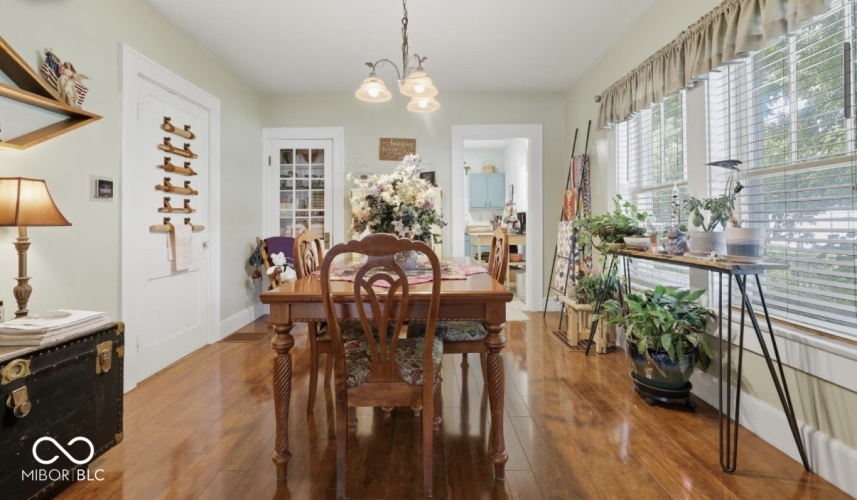 Listing Image 13