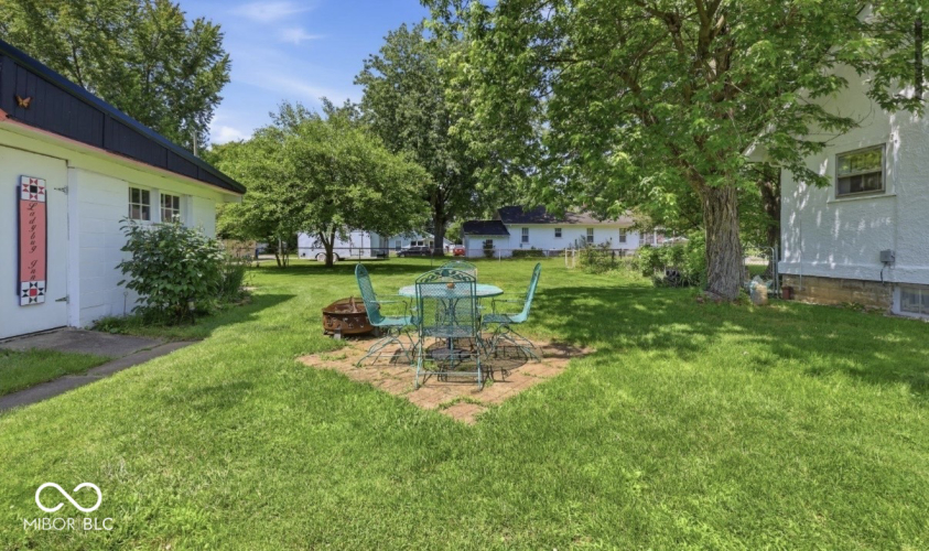 Listing Image 7
