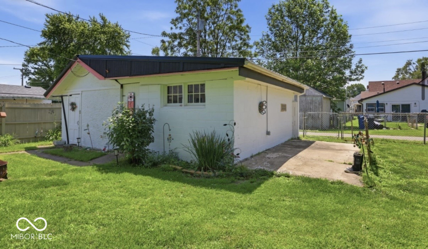 Listing Image 9
