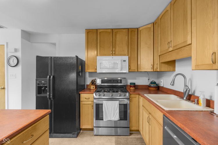 Listing Image 13