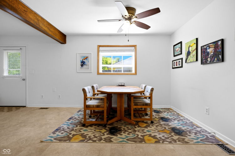 Listing Image 16