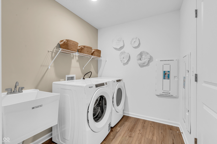 Listing Image 33