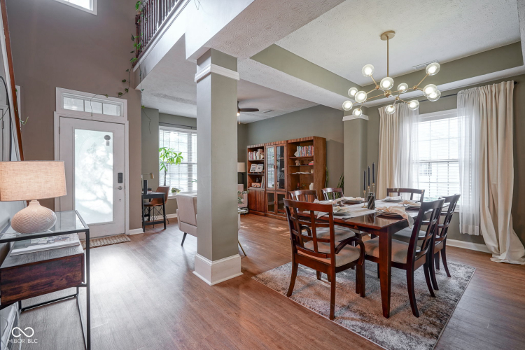 Listing Image 12