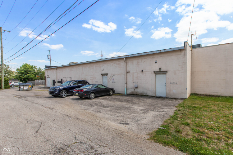 Listing Image 6