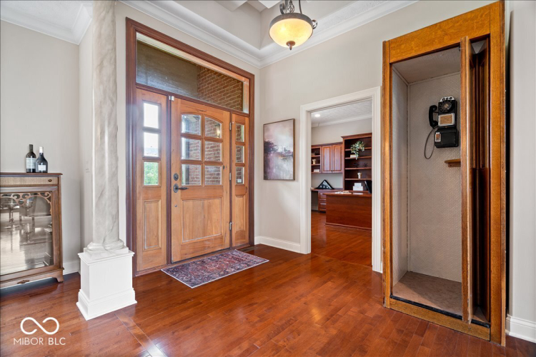 Listing Image 5