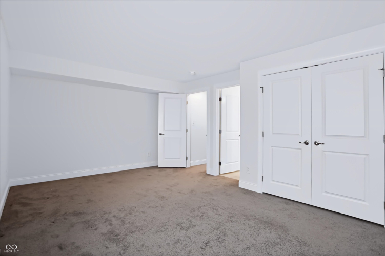 Listing Image 75