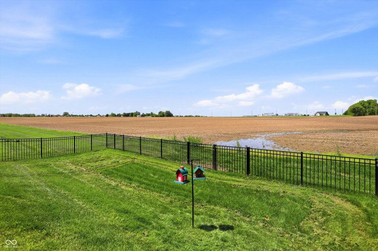 Listing Image 24