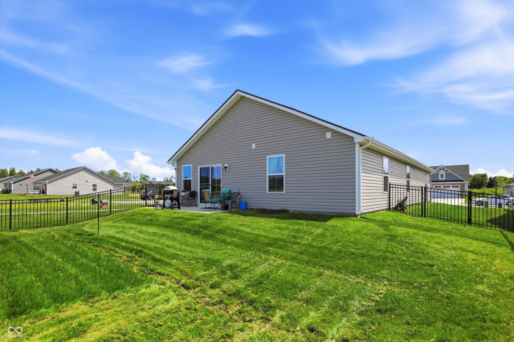 Listing Image 28