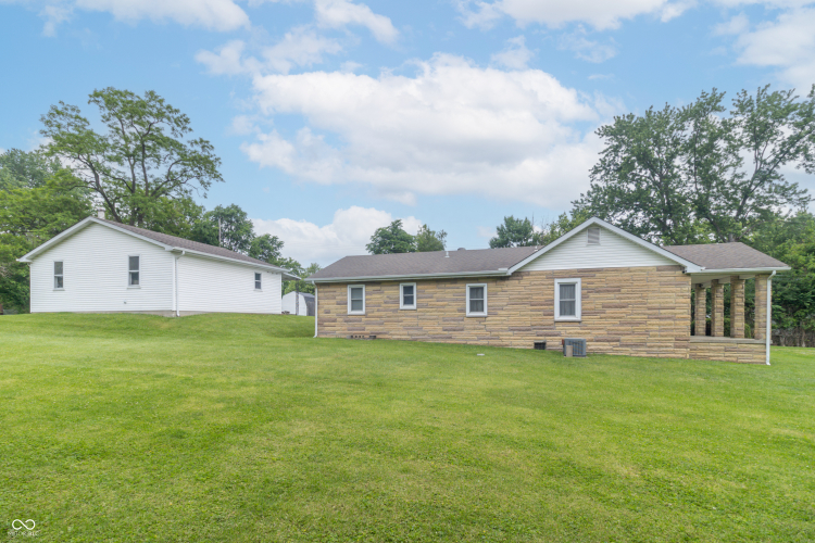 Listing Image 8