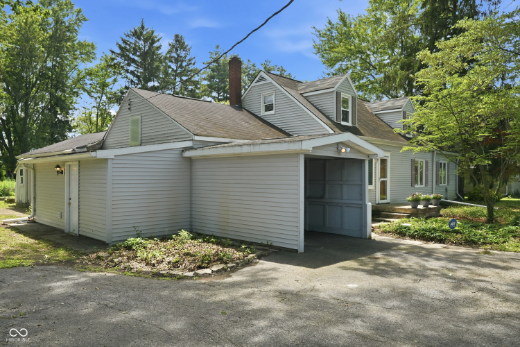 Listing Image 44