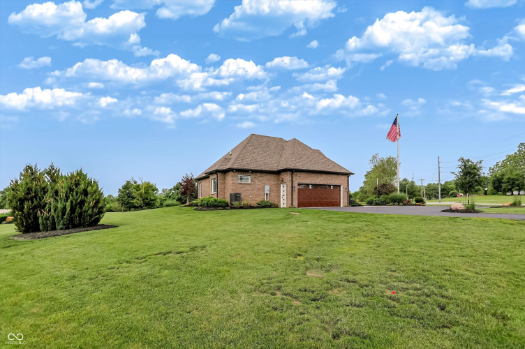 Listing Image 48