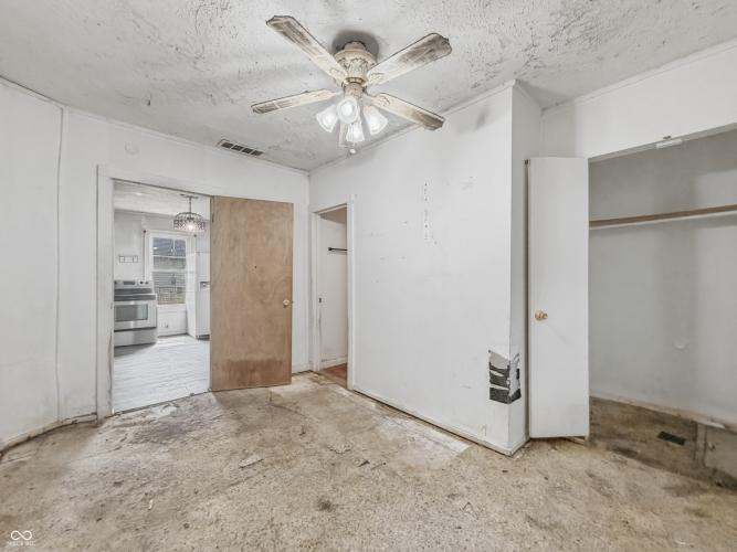 Listing Image 30
