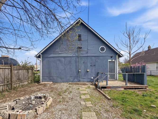 Listing Image 6