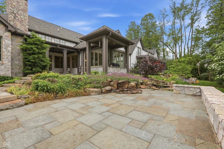 Listing Image 104