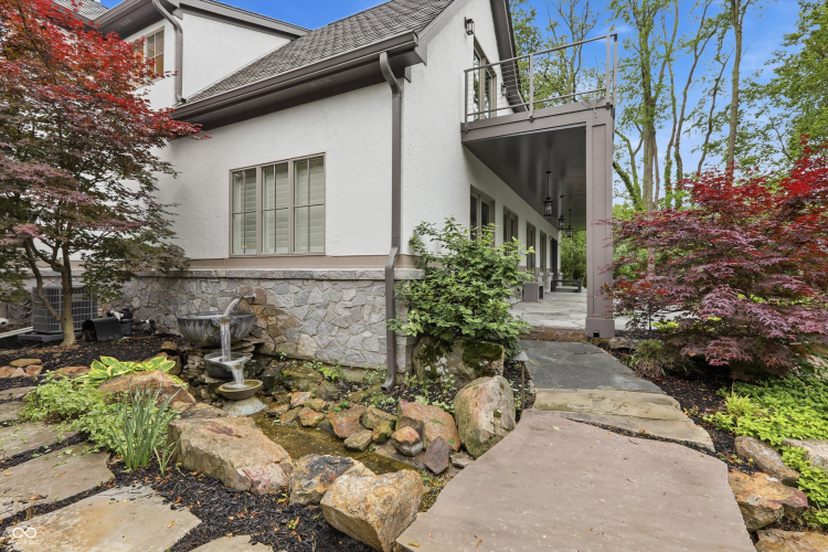 Listing Image 106