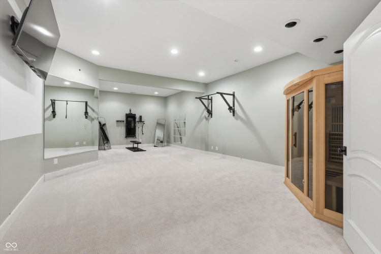 Listing Image 90