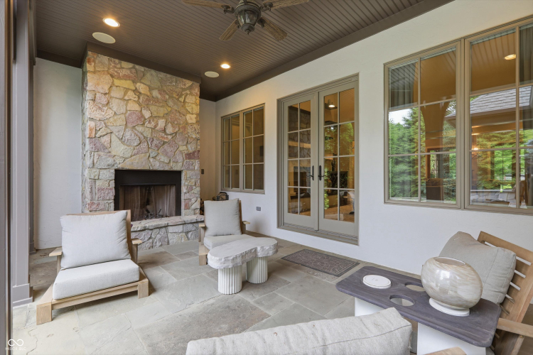 Listing Image 100