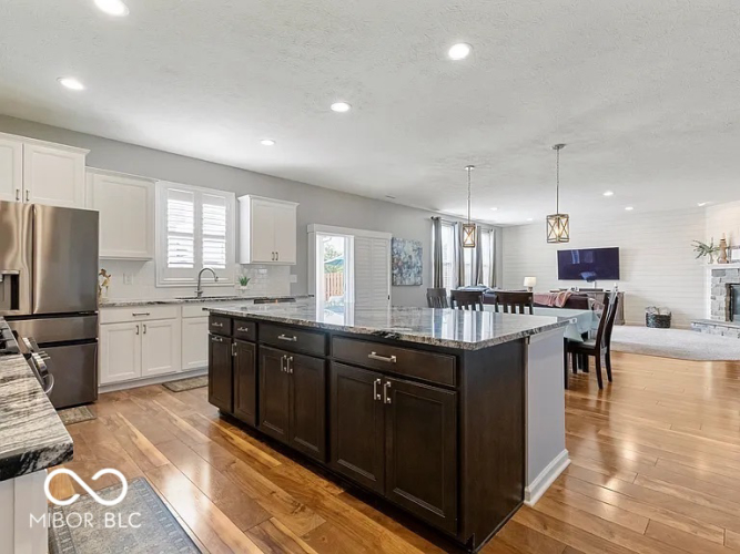 Listing Image 15