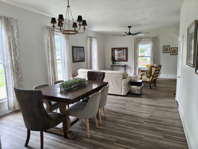 Listing Image 9