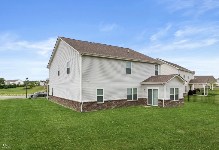 Listing Image 26