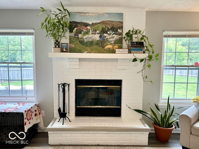 Listing Image 4