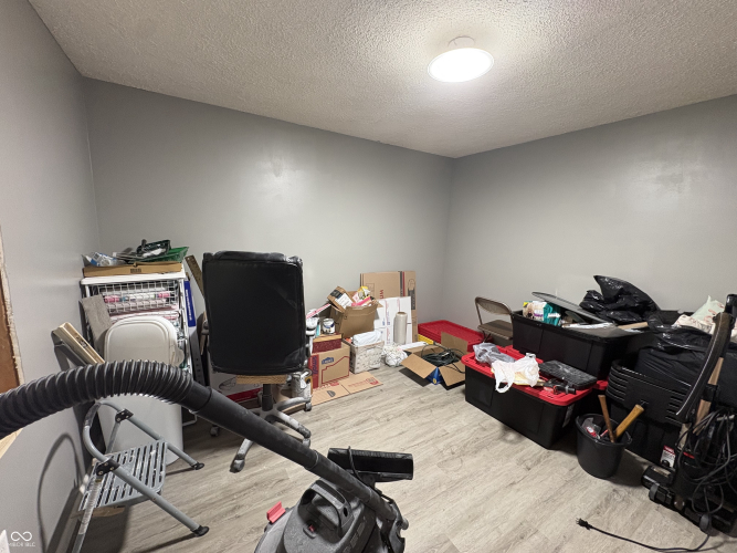 Listing Image 41