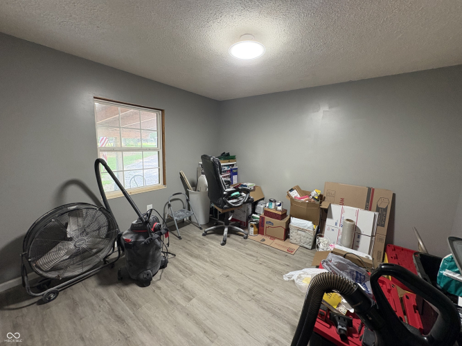 Listing Image 42