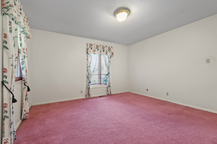 Listing Image 28