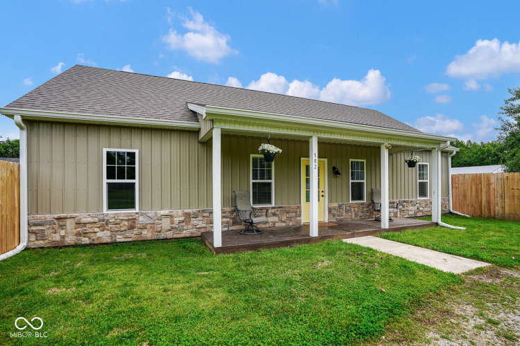Listing Image 7