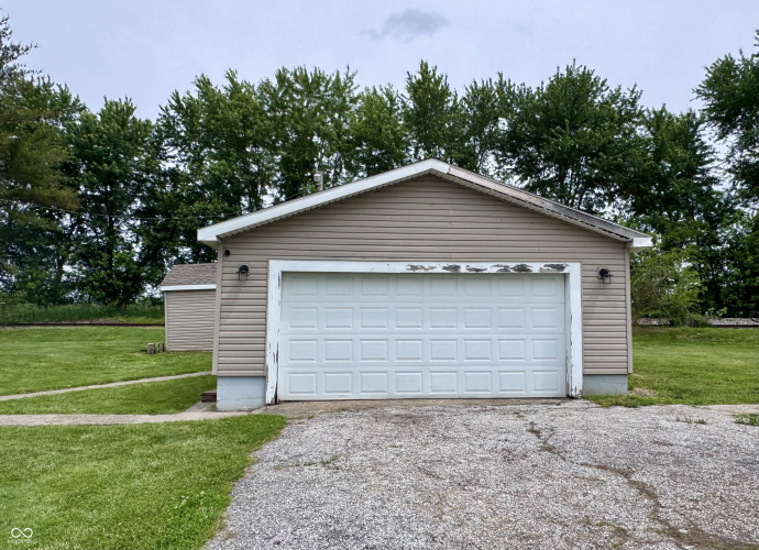 Listing Image 16