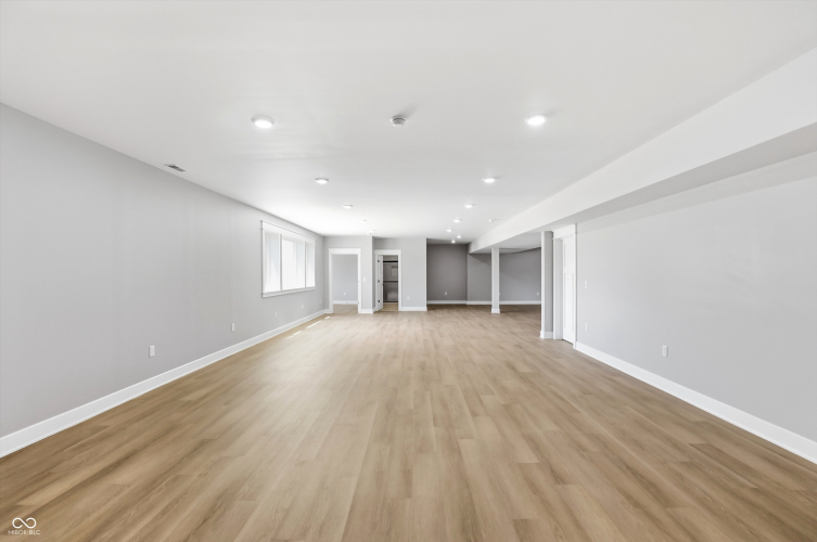 Listing Image 55