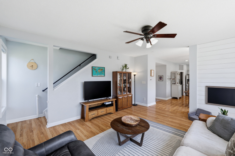 Listing Image 14