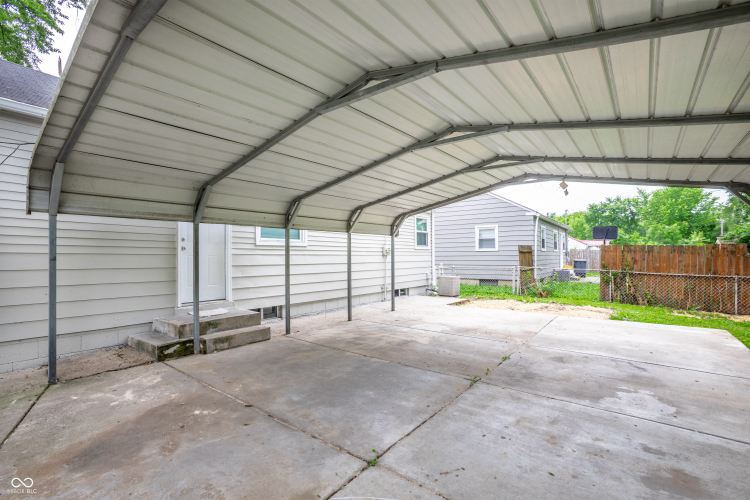 Listing Image 18