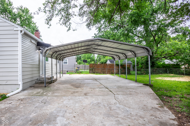 Listing Image 19