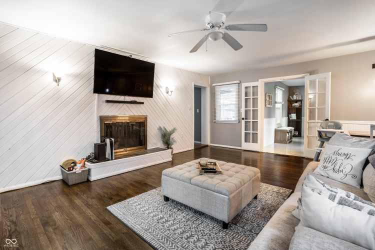 Listing Image 9