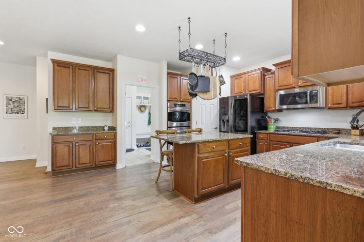 Listing Image 19