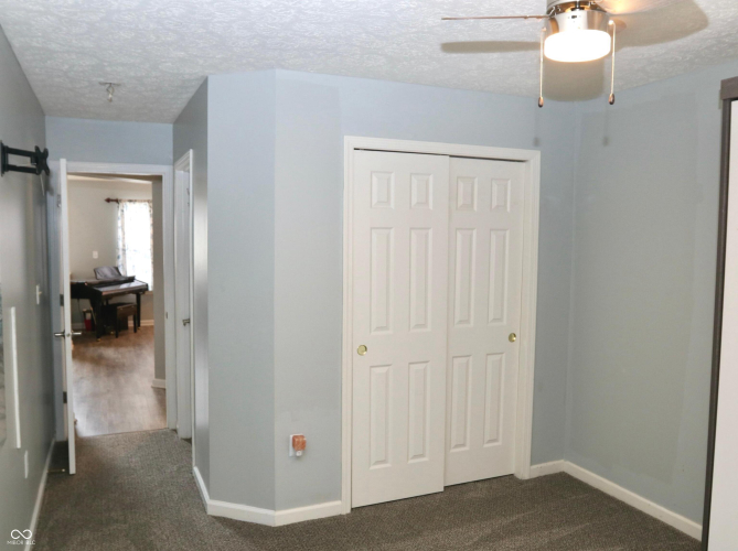 Listing Image 27