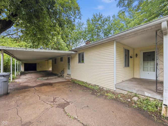 Listing Image 5