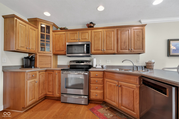 Listing Image 19