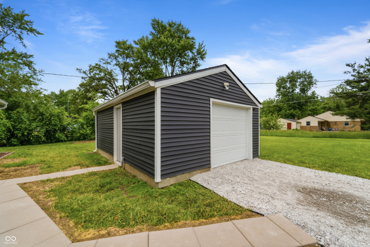 Listing Image 25