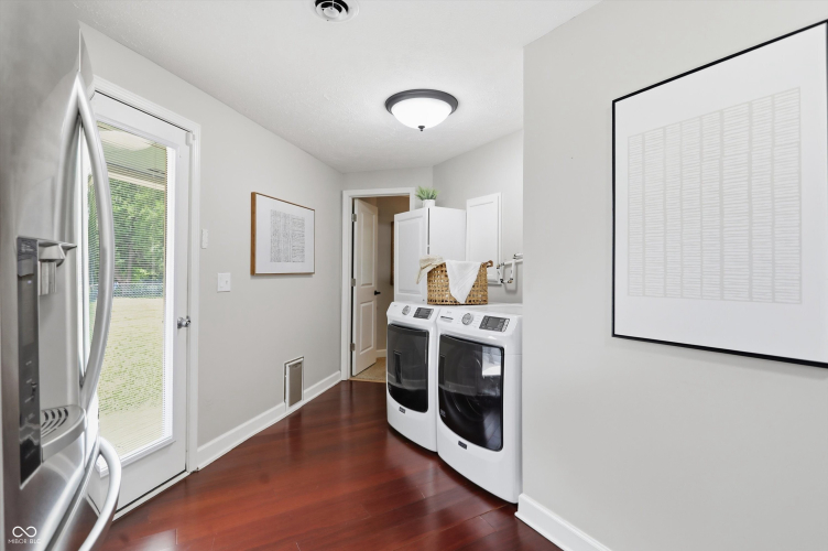 Listing Image 17