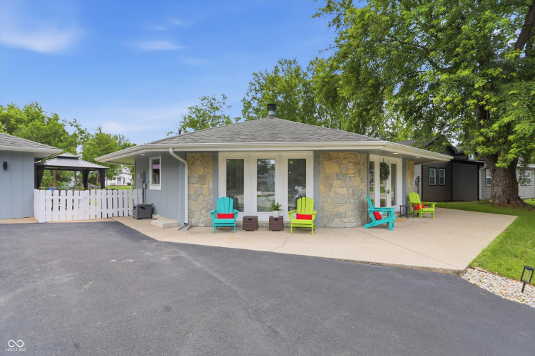 Listing Image 52