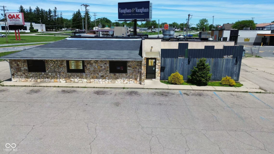 Listing Image 4