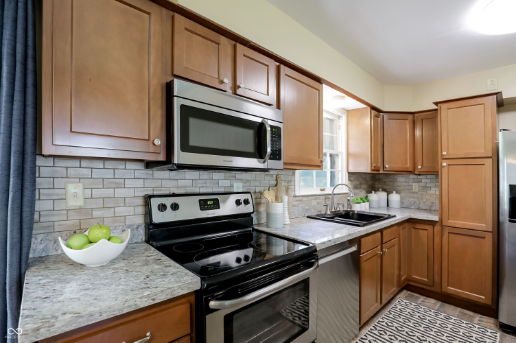 Listing Image 15
