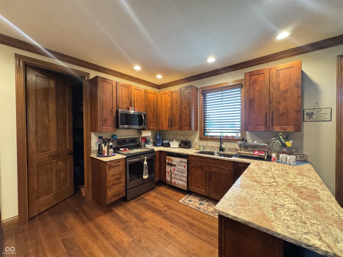 Listing Image 15