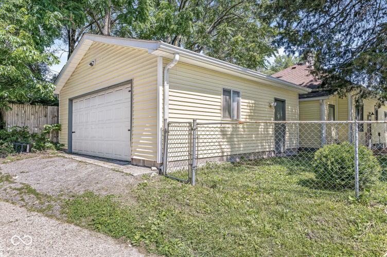 Listing Image 24