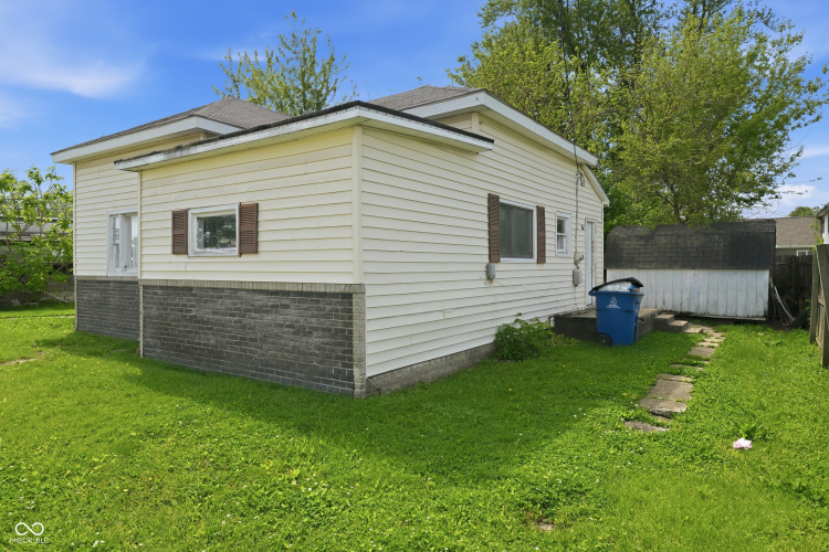 Listing Image 3