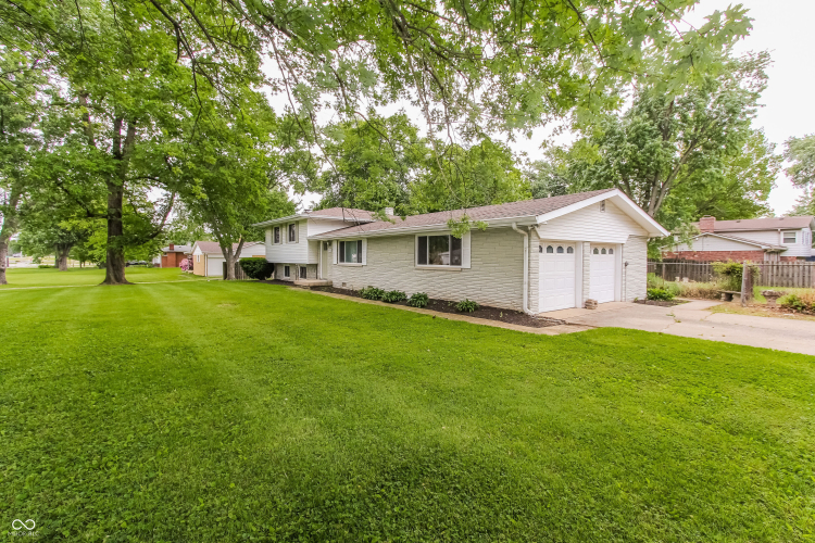 Listing Image 11