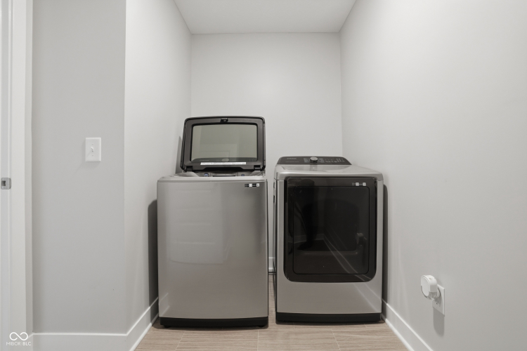 Listing Image 24