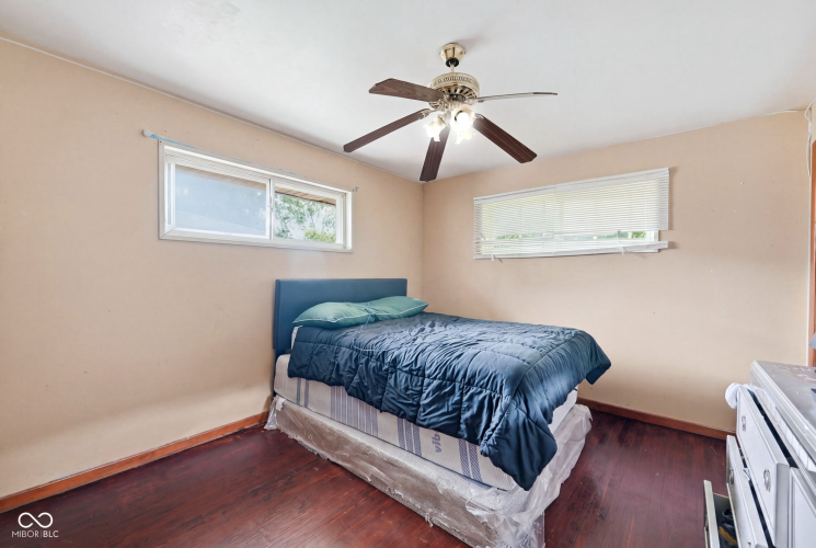 Listing Image 22
